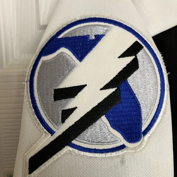 Vintage 90s CCM Tampa Bay Lightning Hockey Jersey Large White Black Blue - Picture 3 of 6